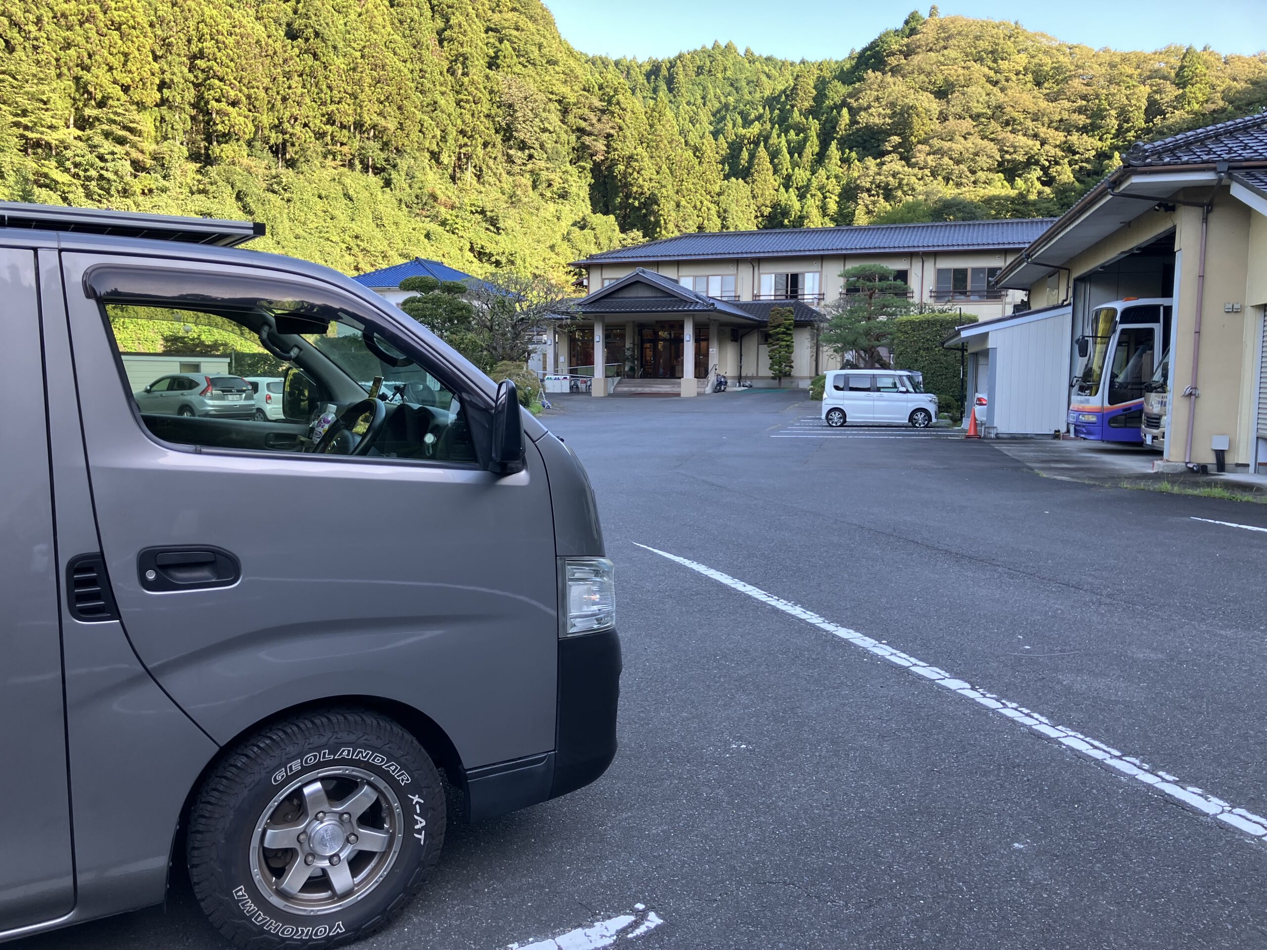 横川温泉中野屋旅館、日産キャラバン